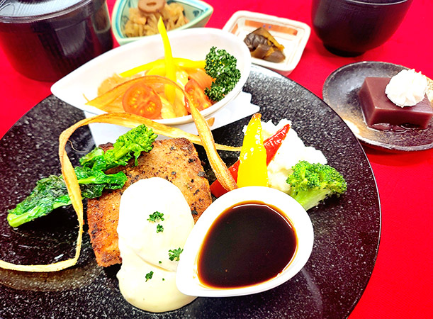 ゴールデン御膳【ヤシオマスの香味焼き】(数量限定)