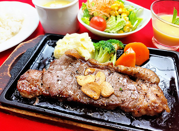 鉄板焼きステーキ